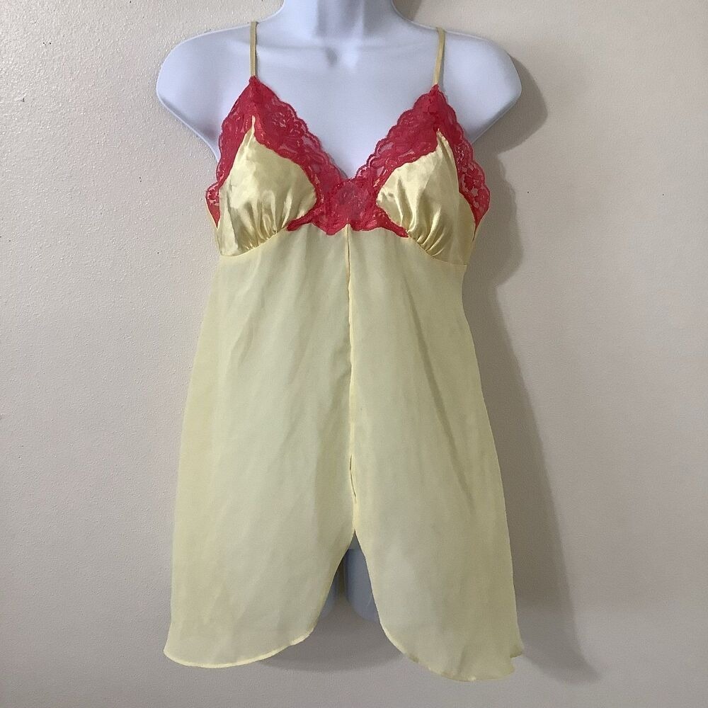 Y2K Babydoll Slip Small Yellow 2000s Coquette Feminine Romantic Dainty Lace